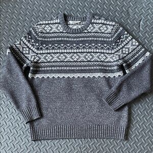 Men’s warm, thick sweater